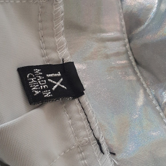 #6❤️ New Dolls Kill Space Cadet skirt and top only - Picture 8 of 8